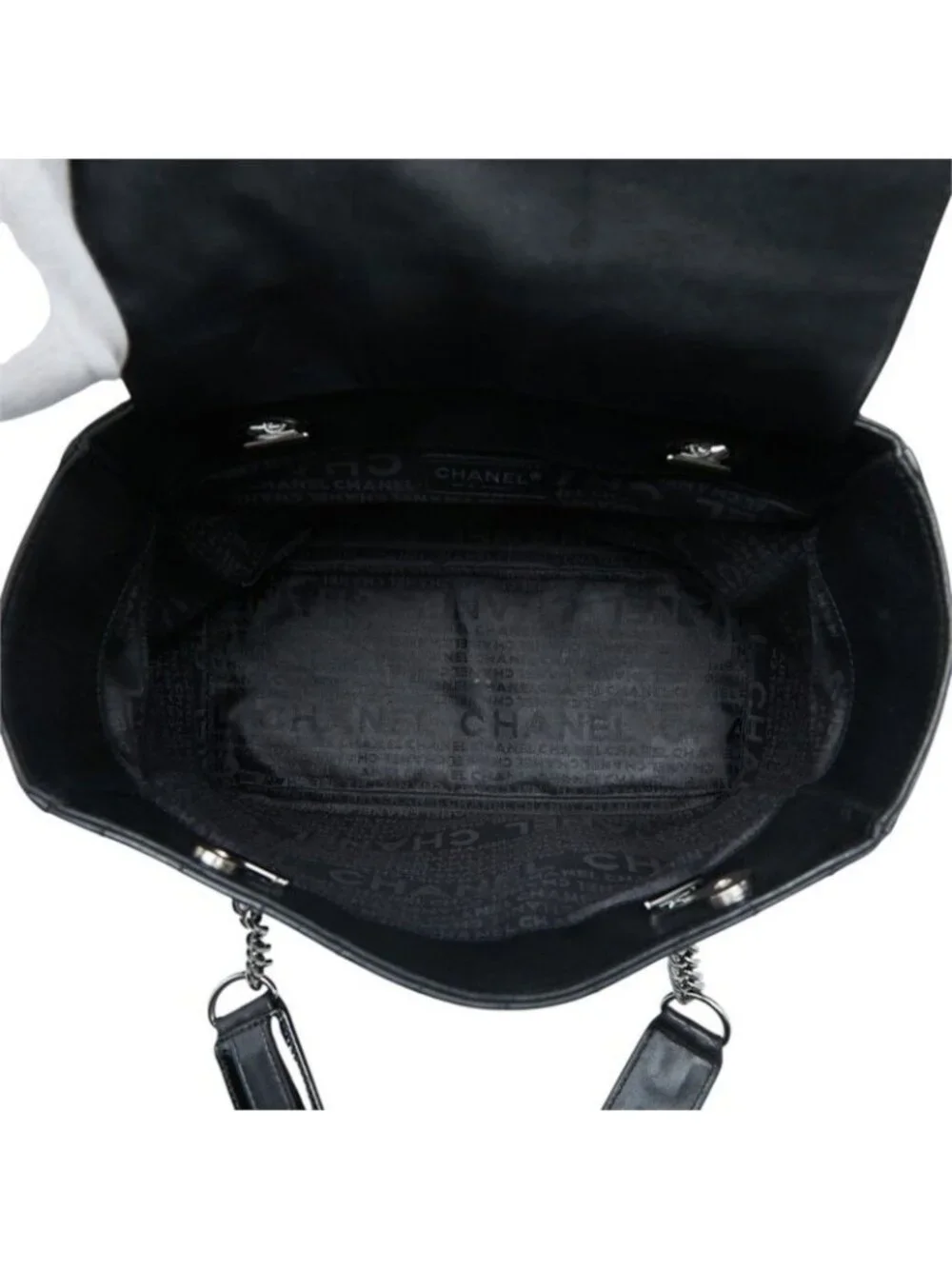 Chanel CC Logo Camellia Choco Bar Chain Tote Black Lambskin Patent